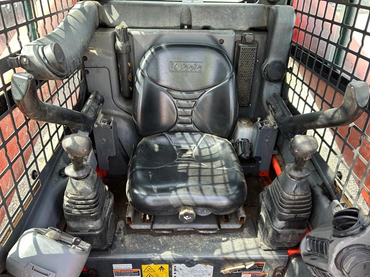 2018-kubota-ssv75-image-17