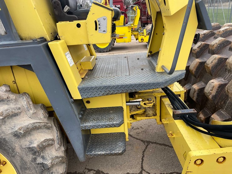#4049-•-bomag-roller-image-26