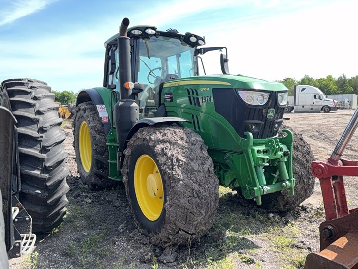 2023-john-deere-6155m-image-2