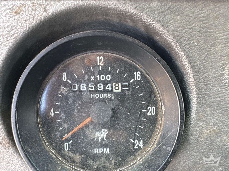 2000-mack-dm690s-image-24
