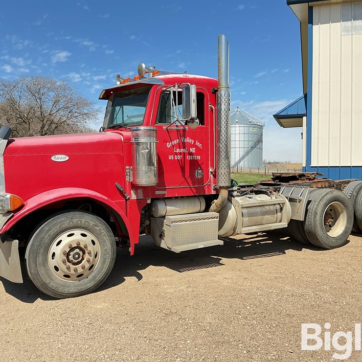 1996 PETERBILT 379