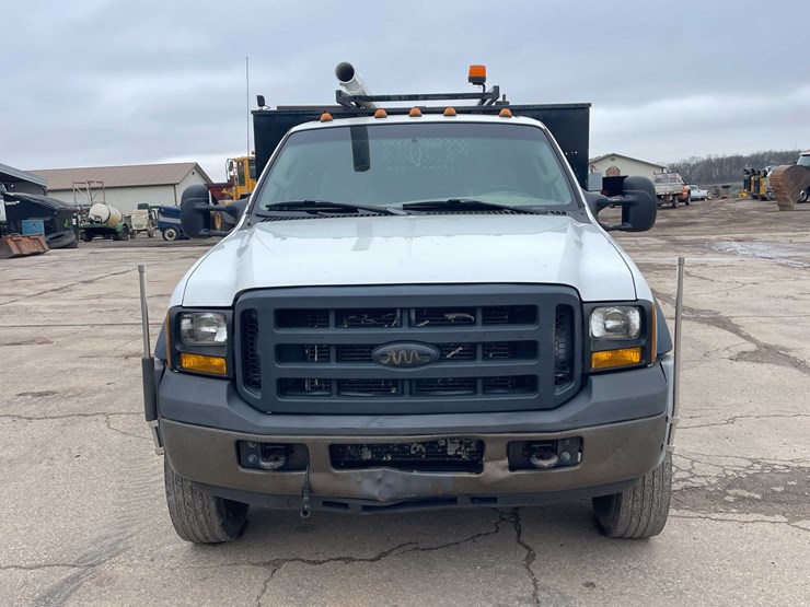 2006-ford-f450-xl-image-2