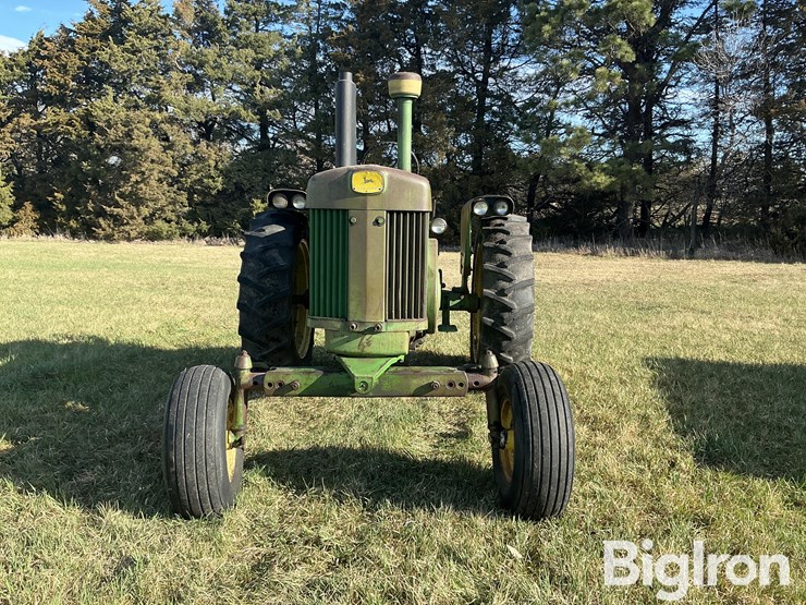 1959-john-deere-730-image-2