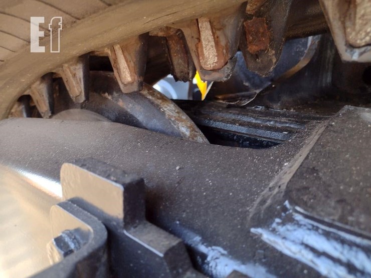 2024-jcb-3ts-8t-image-15