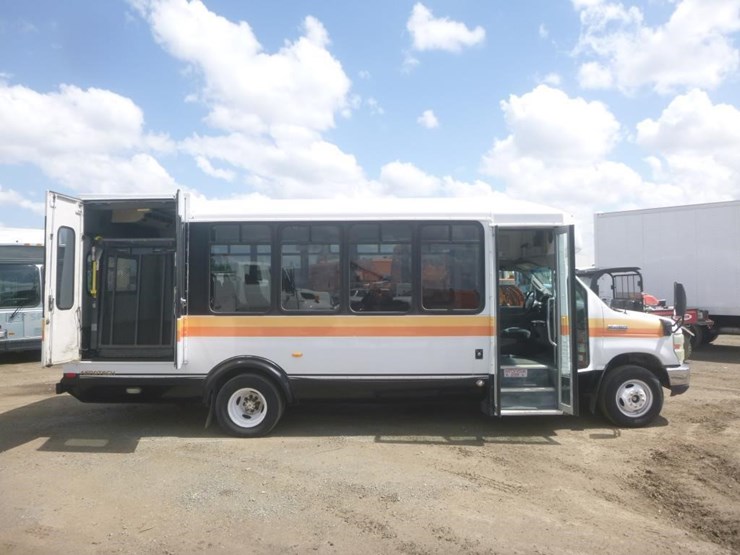 2008-ford-e450-image-7