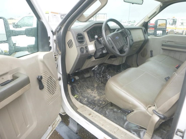 2008-ford-f550-image-19