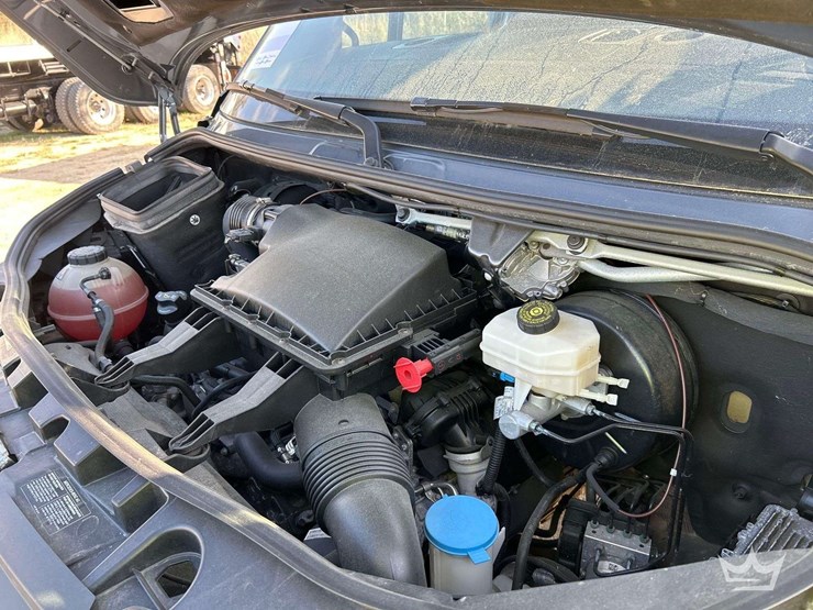 2021-mercedes-benz-sprinter-4500-image-7