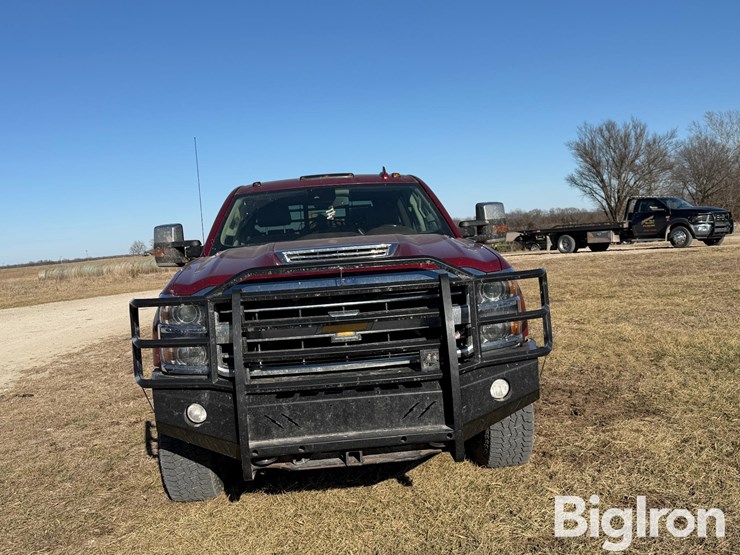 2019-chevrolet-silverado-3500-image-2