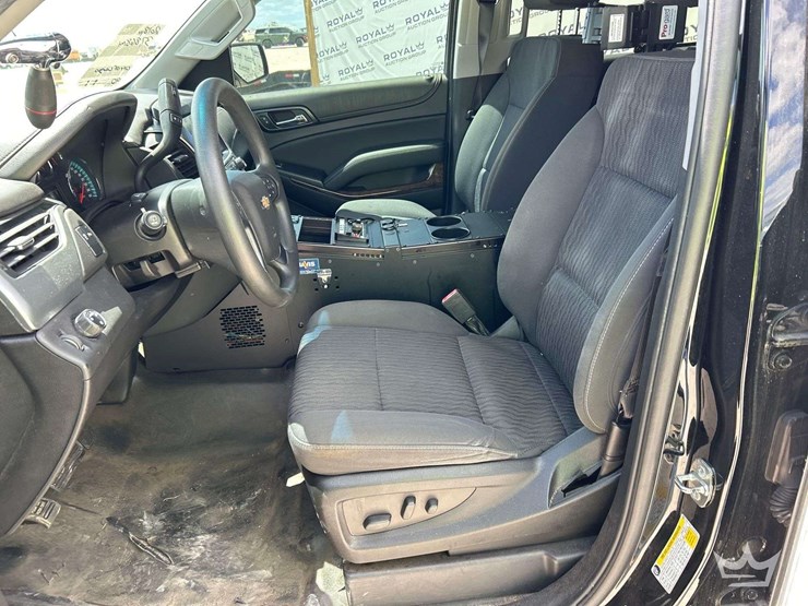 2018-chevrolet-tahoe-image-12