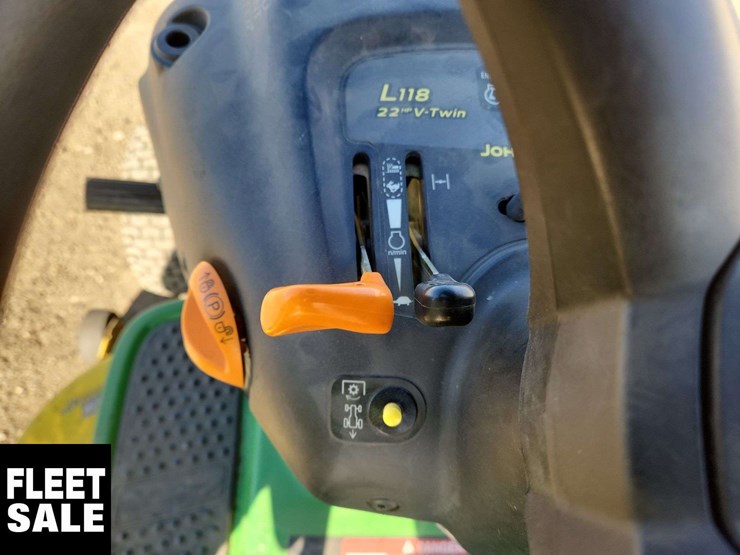 john-deere-l118-image-19