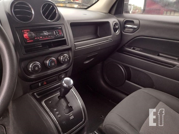 2012-jeep-patriot-sport-image-8