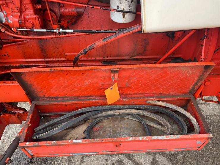 #4064-•-case-1370-tractor-image-53