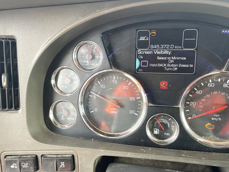 2015-kenworth-t880-image-94