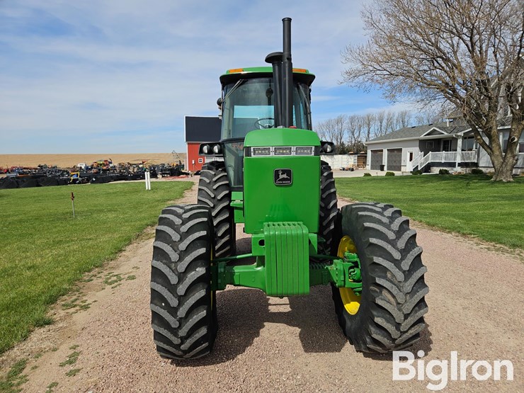 1990-john-deere-4455-image-2