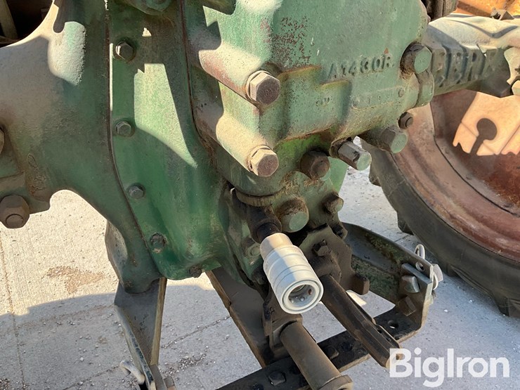 1942-john-deere-b-image-12