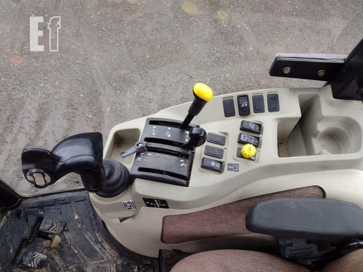 2011-john-deere-3720-image-9