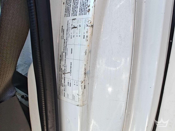 2017-ford-e450-image-26