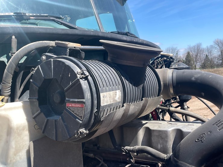 #4014-•-2013-quad-axle-mack-dump-truck-(has-wi-title)-image-71