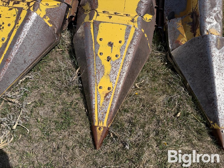 new-holland-974-image-11