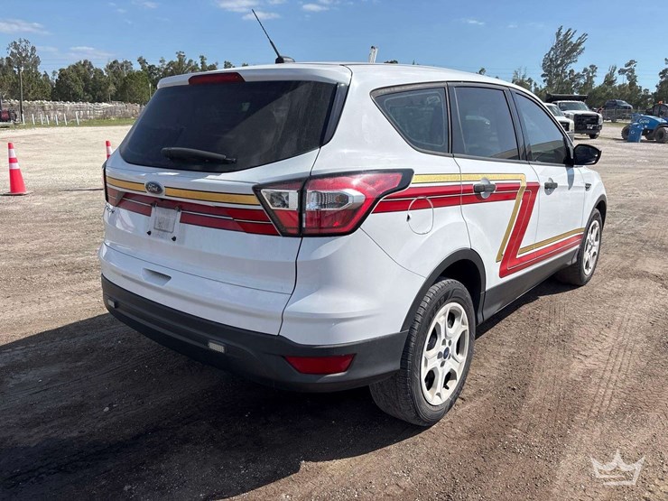 2017-ford-escape-image-3