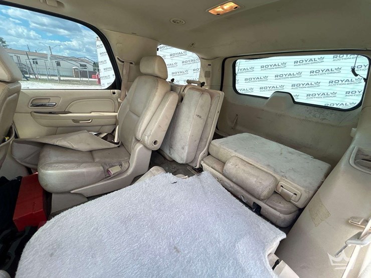 2007-cadillac-escalade-image-20
