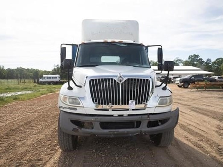 2010-international-4400-image-6