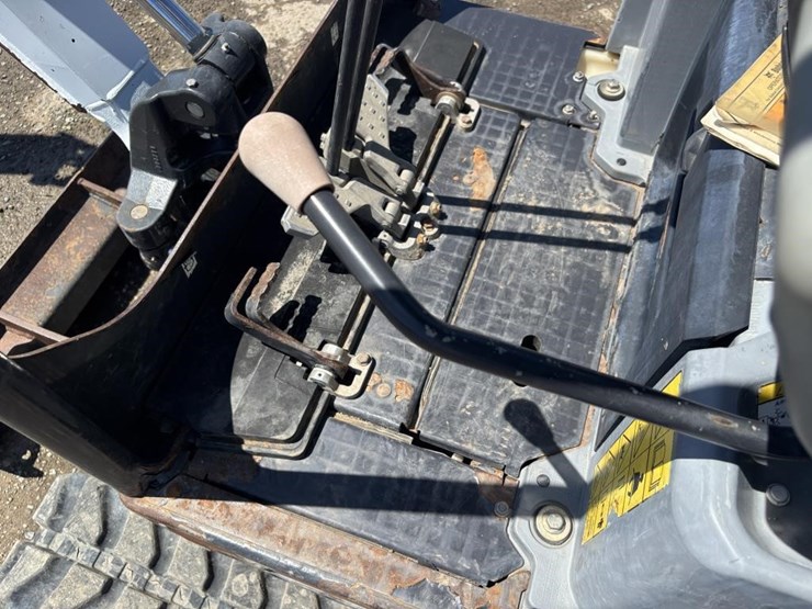 2020-bobcat-e20-image-29