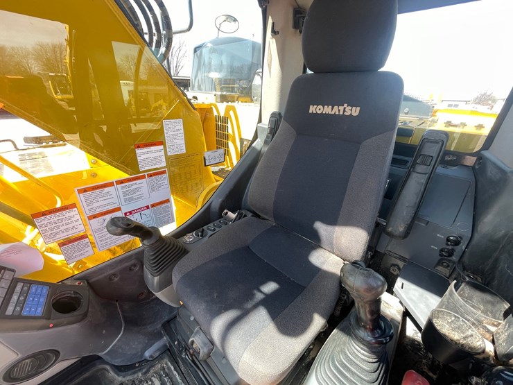 2022-komatsu-pc238us-lc-11-image-54