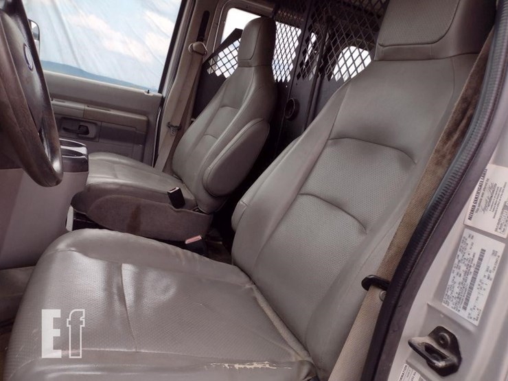 2012-ford-e250-image-11