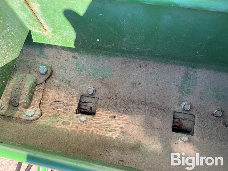 john-deere-8300-image-11