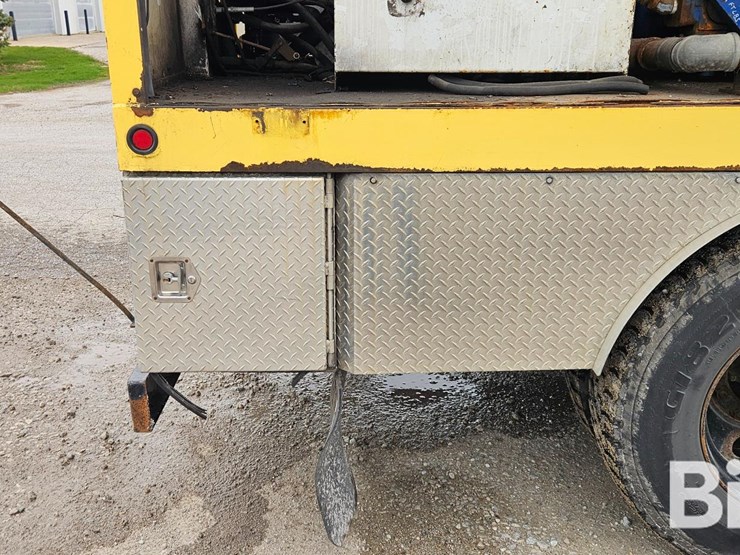2007-ford-f750-image-14