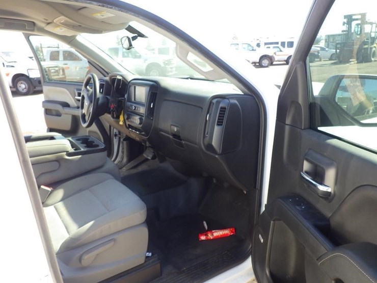 2018-chevrolet-1500-image-6
