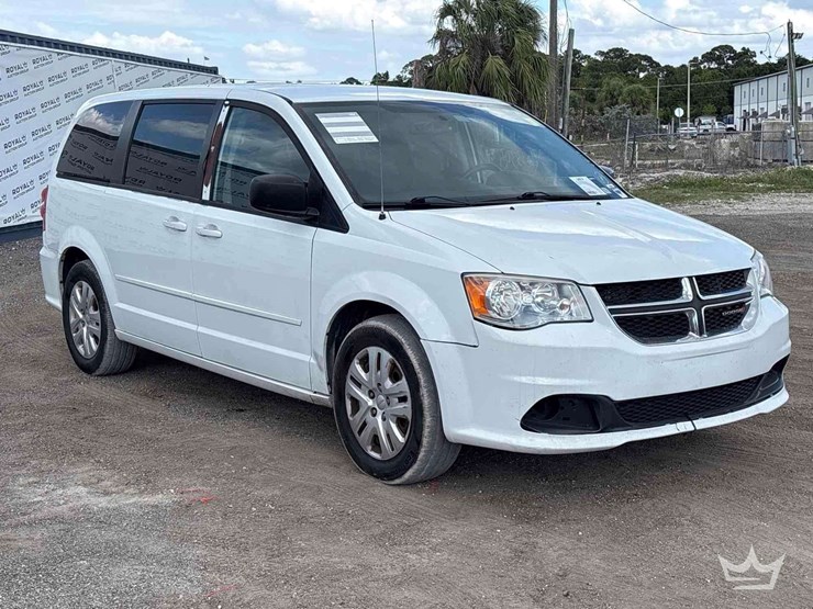 2017-dodge-grand-caravan-image-2