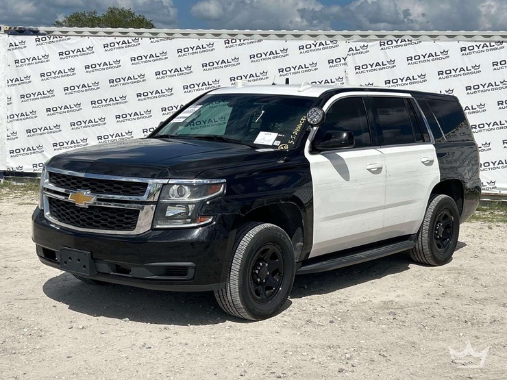 2019-chevrolet-tahoe-image-1