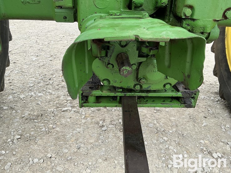 1958-john-deere-520-image-17