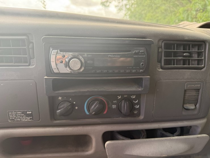 1999-ford-f450-xl-image-64