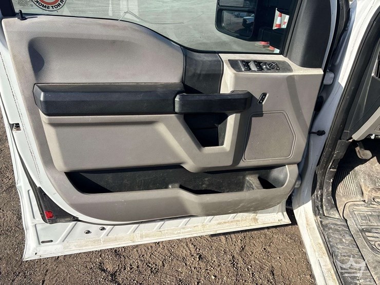 2017-ford-f250-image-24