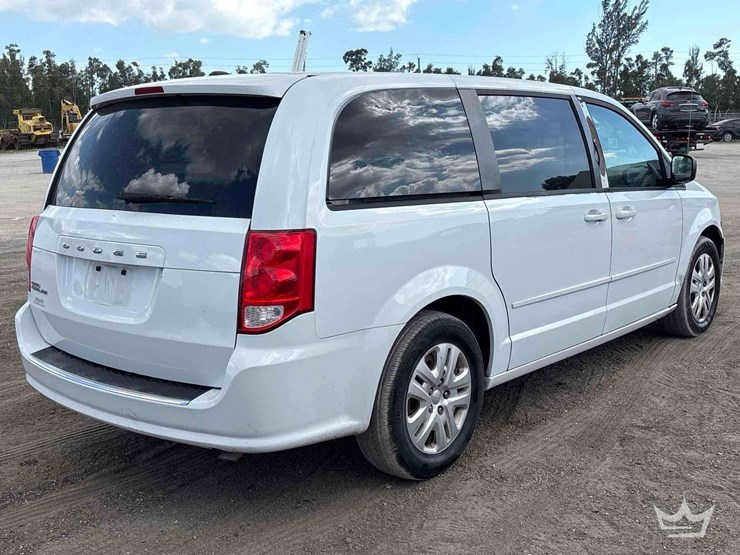 2017-dodge-grand-caravan-image-3