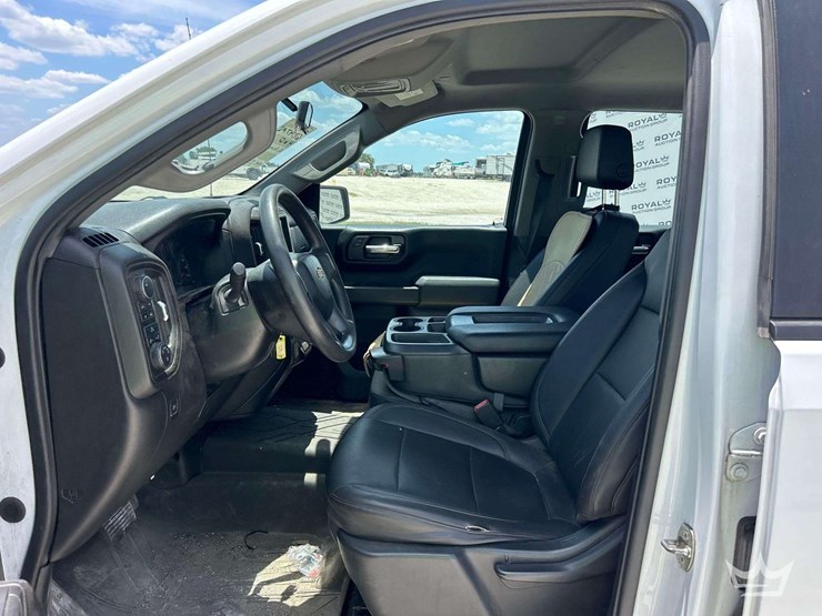 2021-chevrolet-silverado-1500-image-11