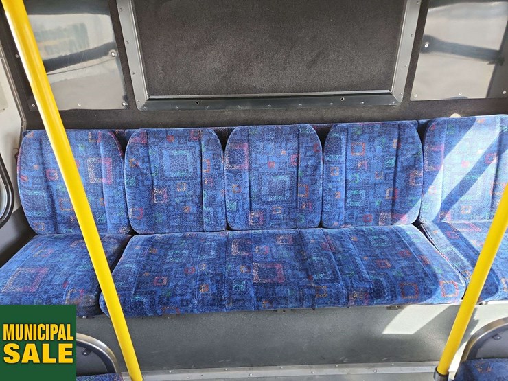2006-new-flyer-d40lf-image-44