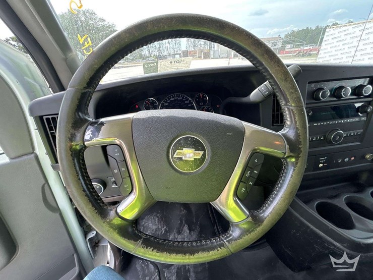 2019-chevrolet-express-2500-image-13