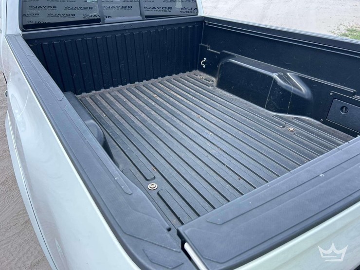 2020-toyota-tacoma-image-12
