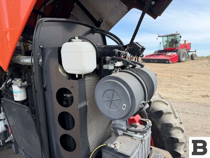 2013-kubota-m110gx-image-48