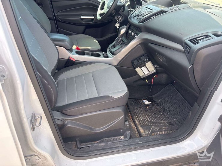 2014-ford-escape-image-19