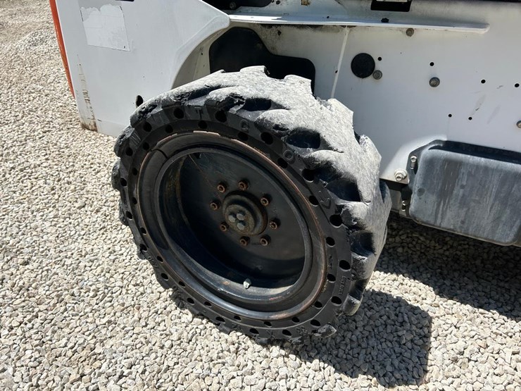 bobcat-s300-image-13