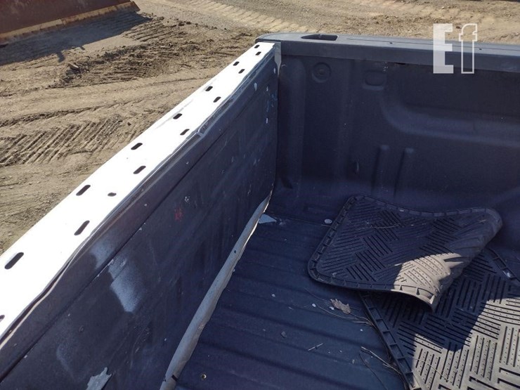 2016-chevrolet-2500hd-image-27
