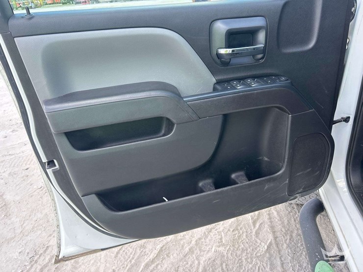 2017-gmc-sierra-2500-image-14