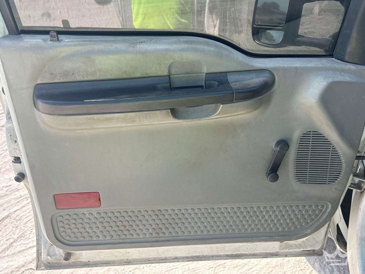 2006-ford-f450-image-21