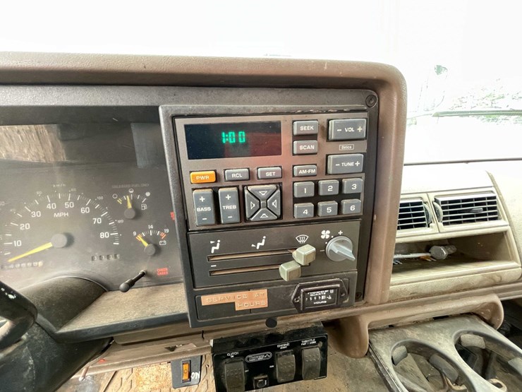 1993-chevrolet-3500-image-39