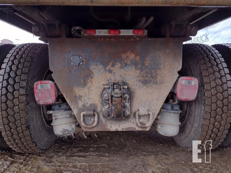 2015-caterpillar-ct660s-image-31